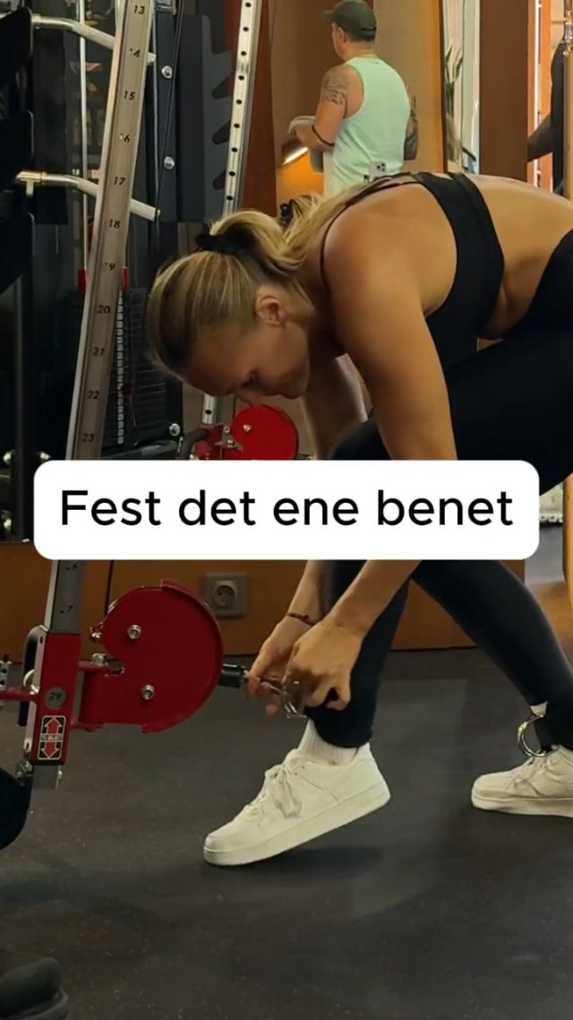 Dead bug med kabel på foten
