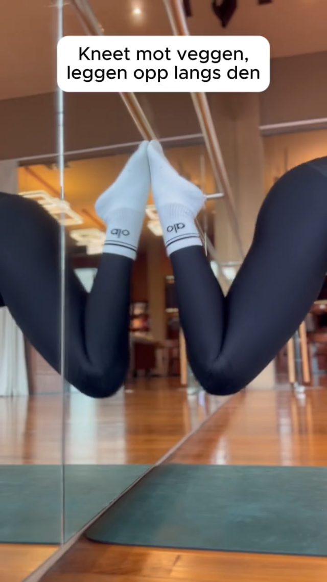Couch stretch