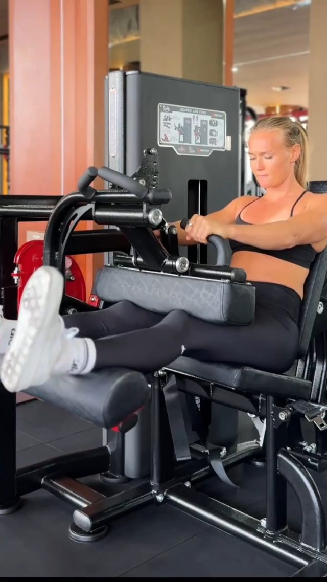 Leg curl – sittende